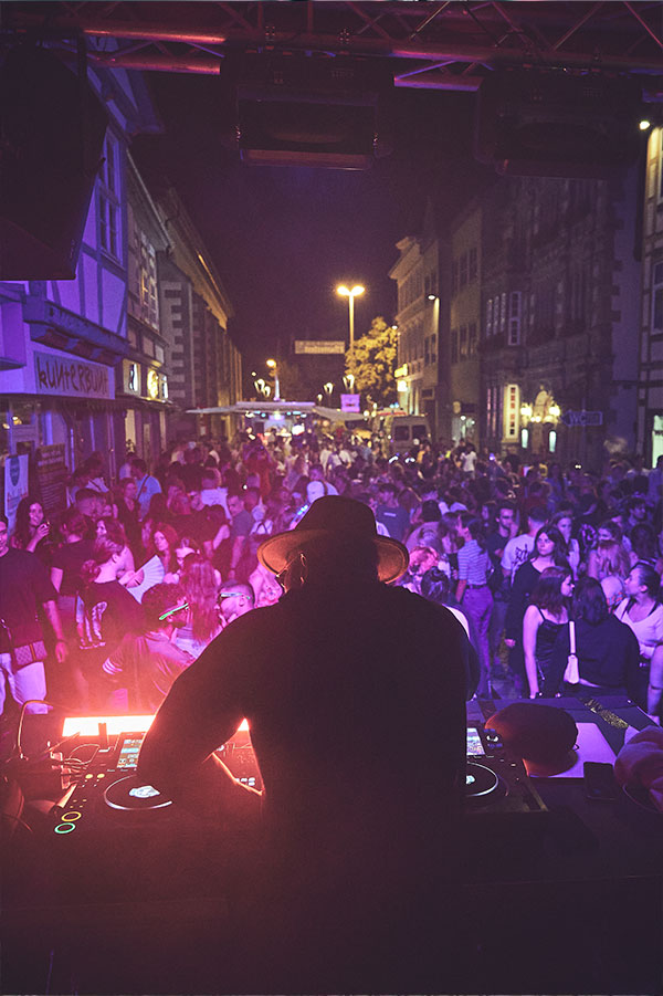 Picture from the Game Palace Stage at the Pflasterfest from the point of view of the DJ